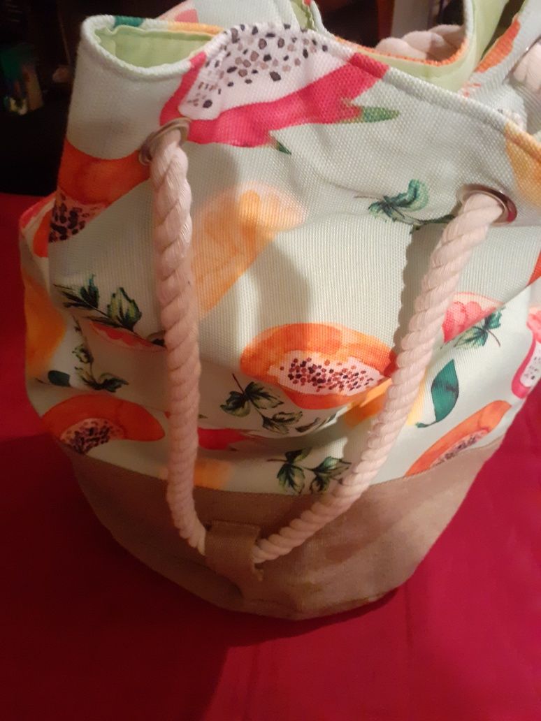 Mochila de senhora nova