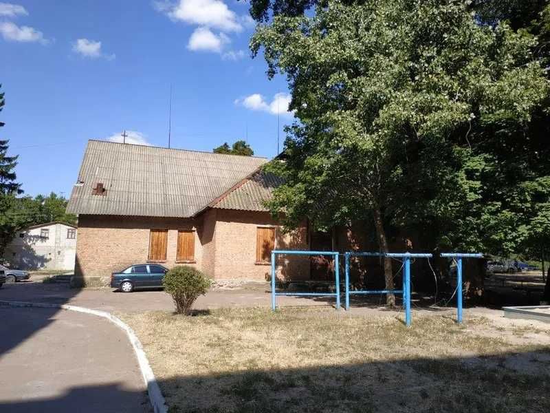Будівля клубу, 299,6 кв.м, пров. Газопровідний, 21
