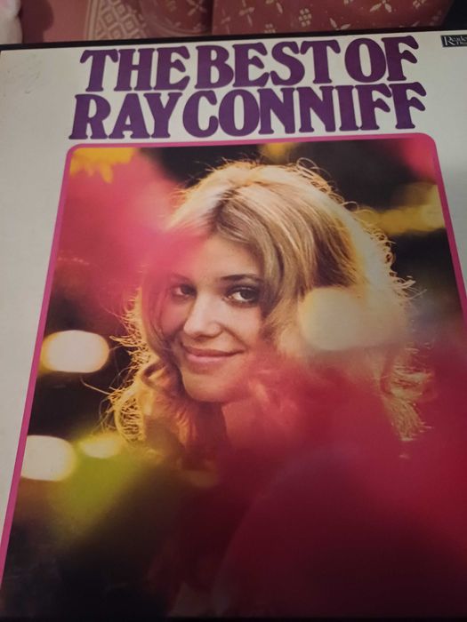 Caixas com alguns discos de vinil