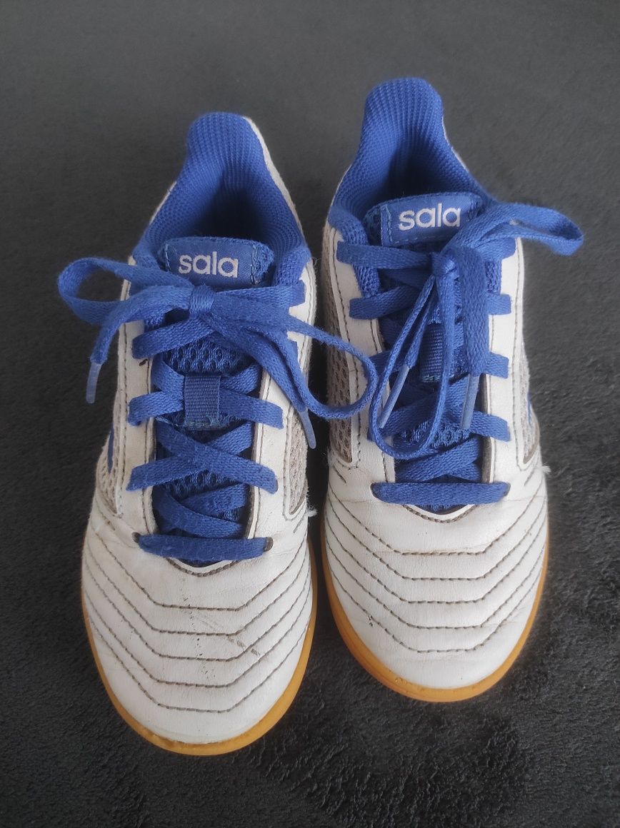 Buty dla dzieci Adidas Predator halówki 30