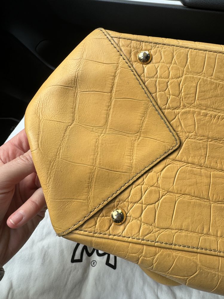 Брендова сумка MCM acne оригінал!