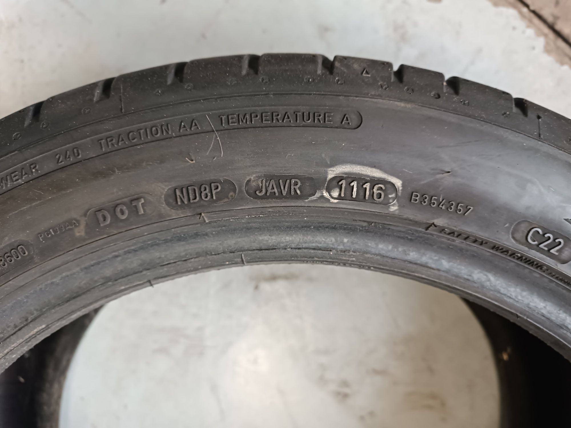 235/45R17 Dunlop Sport Maxx RT  97 Y