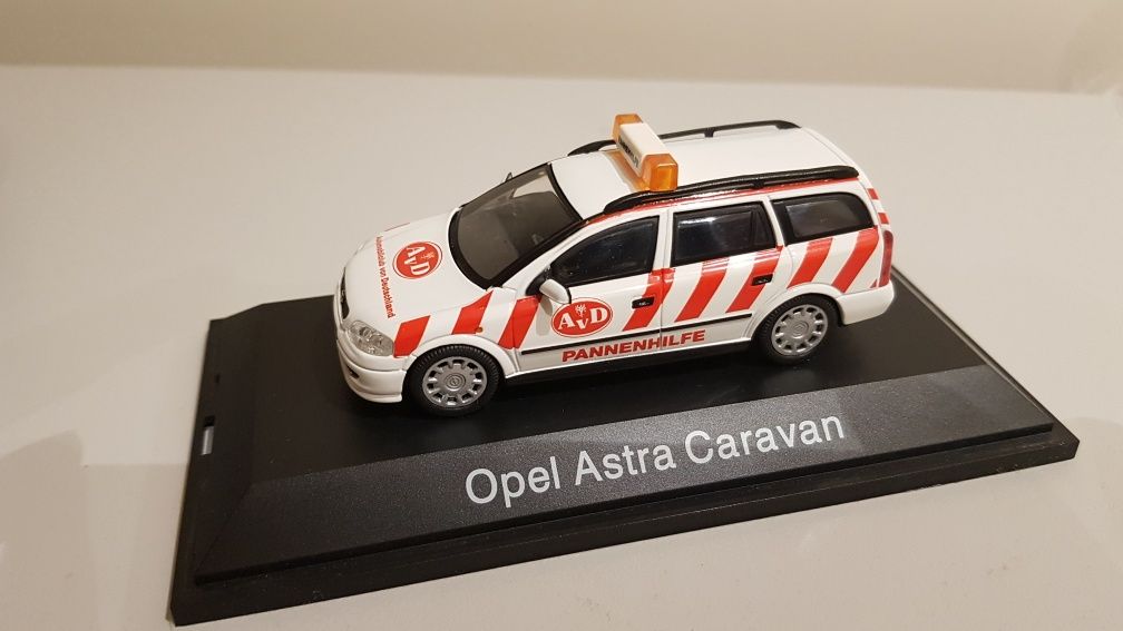 Opel Astra Caravan AVD Limited Edition Schuco 1:43