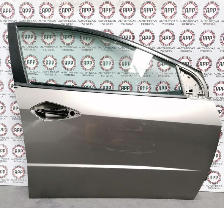 Porta Honda Civic Mk8 frente direita.