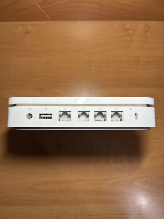 Wi-Fi маршрутизатор Apple AirPort Extreme Base Station A1408 MD031LL/A