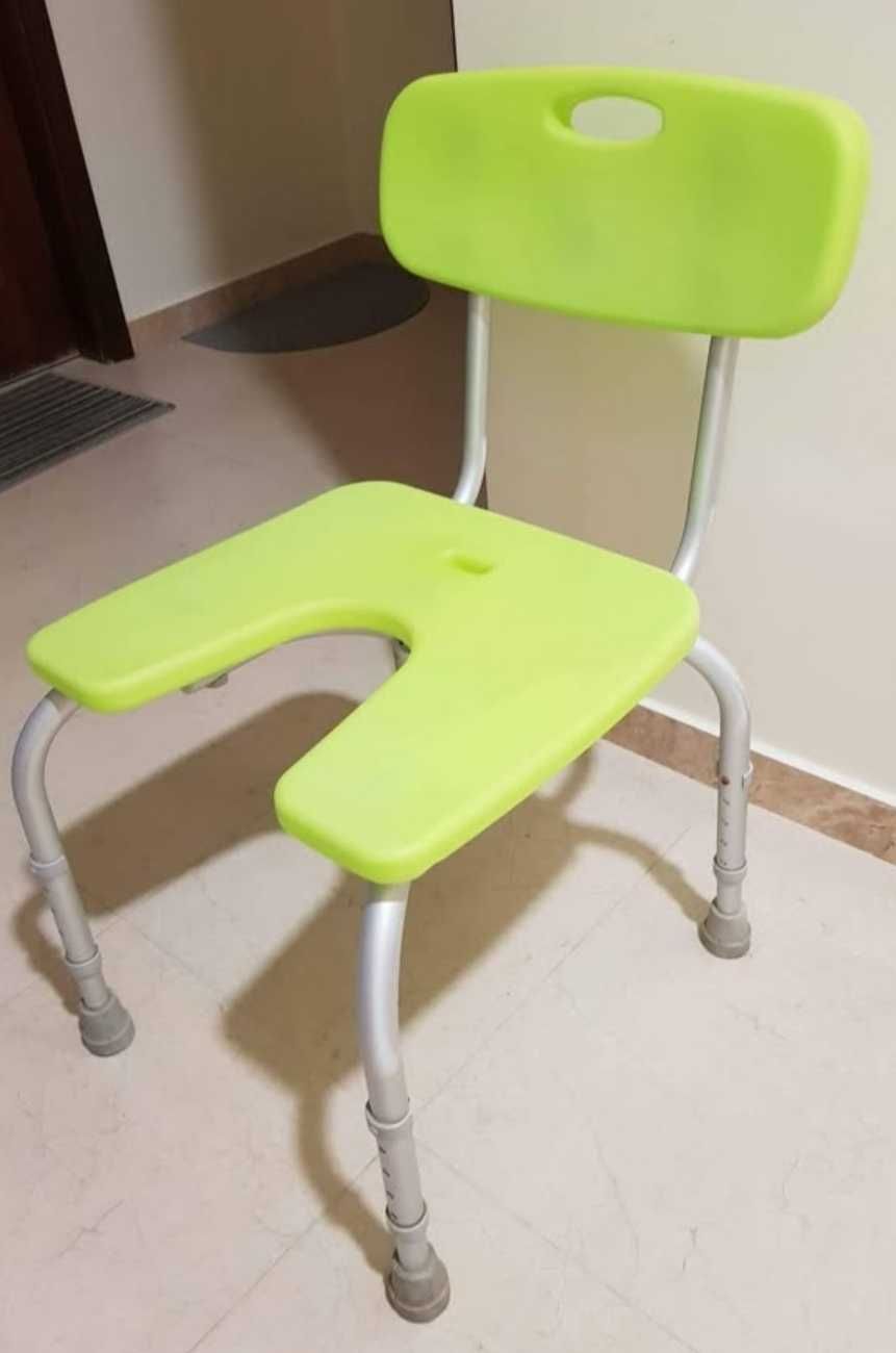 Cama Articulada Eléctrica Geriátrica + Cadeira para Banho/Duche