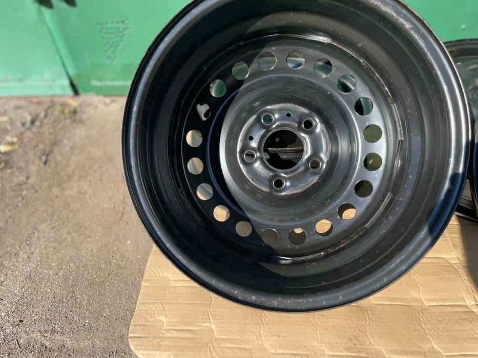 Komplet oryginalnych felg stalowych NISSAN 16"  5X114,3  ET40  6,5J