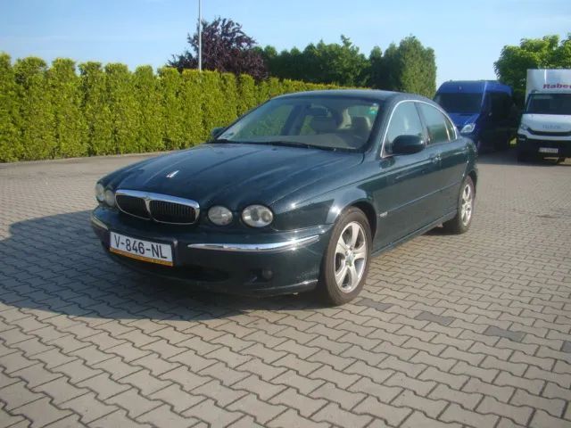 Jaguar X-Type