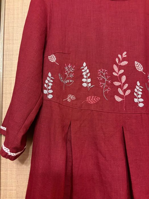 Плаття. Льон . З вишивкою.