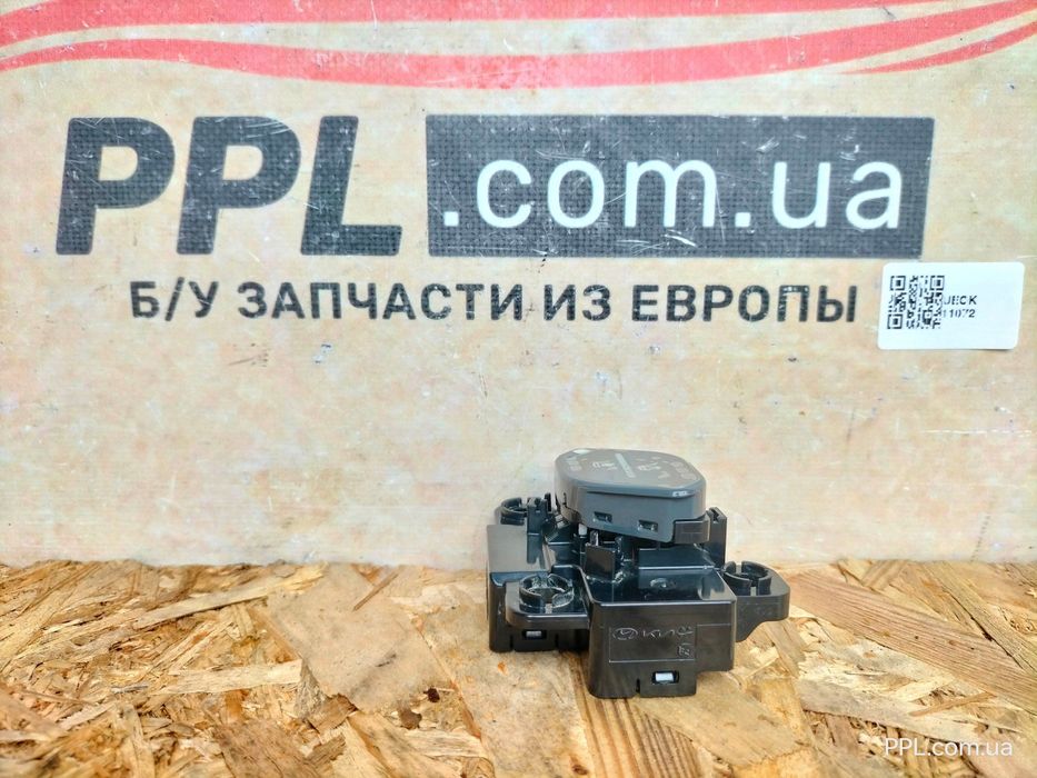 Kia EV9 2023- Кнопка регулировки подогрева сиденья 937C0-DO010