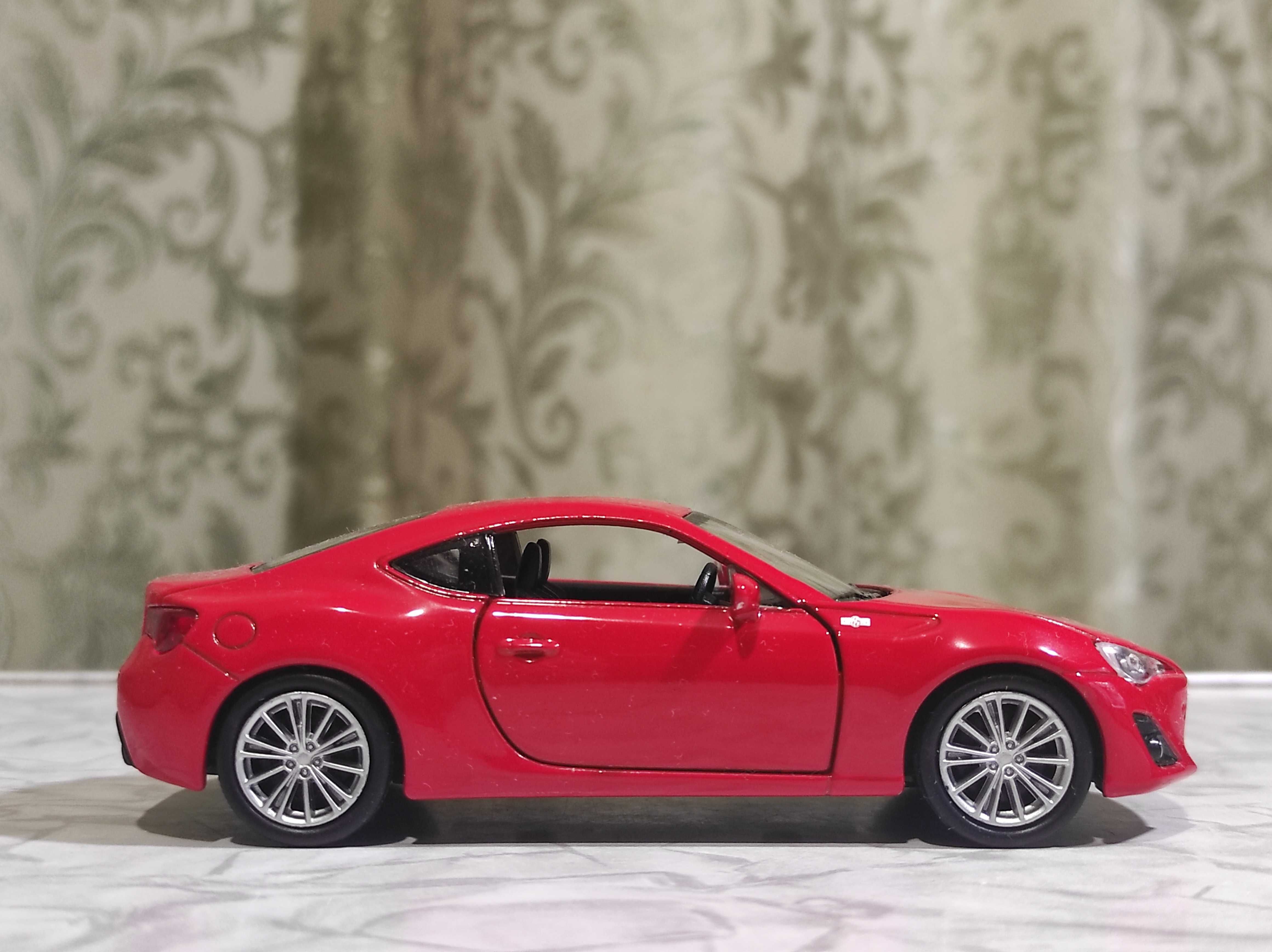 Toyota GT-86, Subaru BRZ, Scion FR-S Welly 1/36 Нова колекційна модель