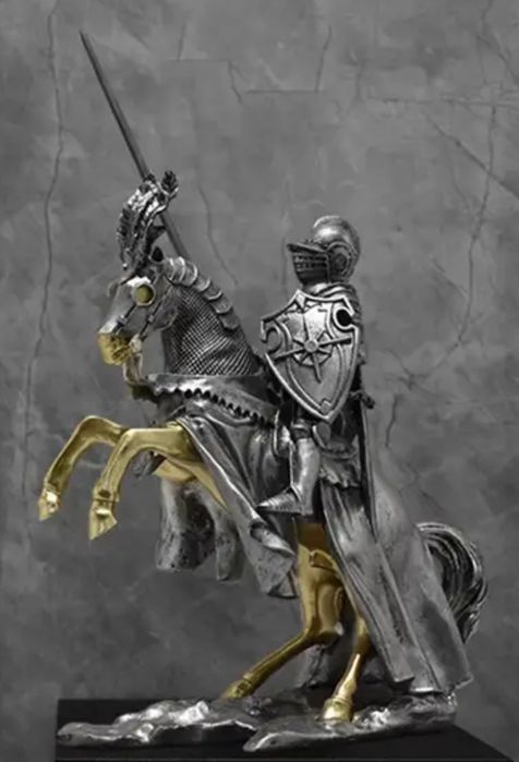 Estatueta cavaleiro Medieval em Resina 33 cm x 20 cm