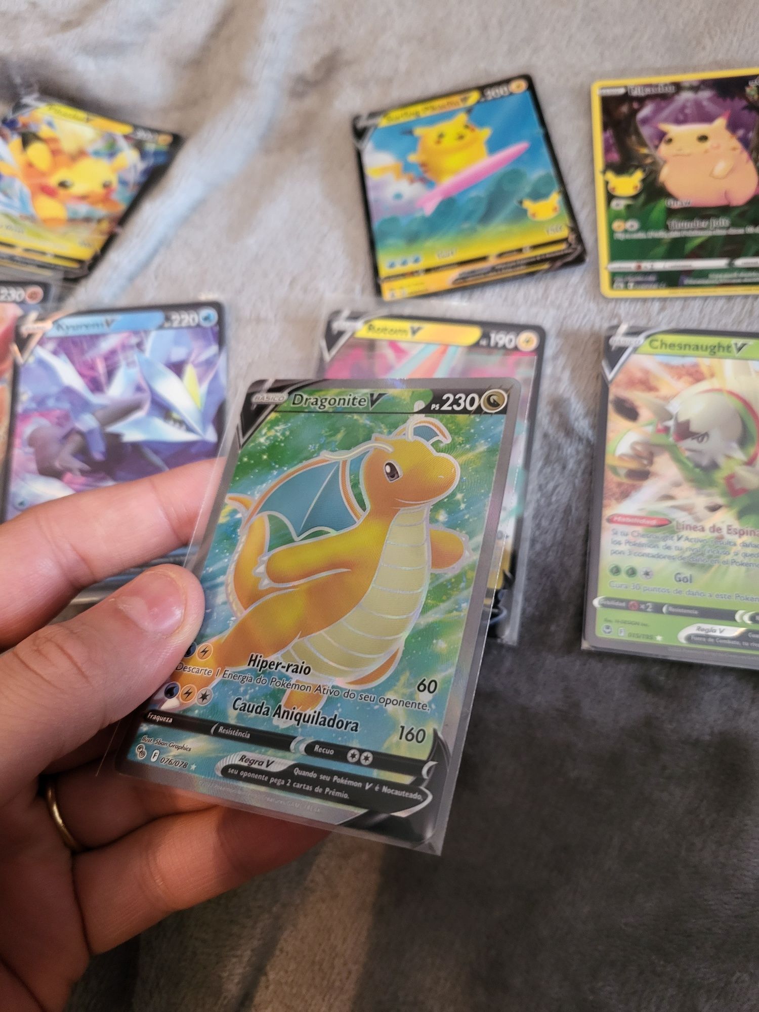 Conjunto de Cartas Pokémon Originais Pikachu Dragonite Kyurem