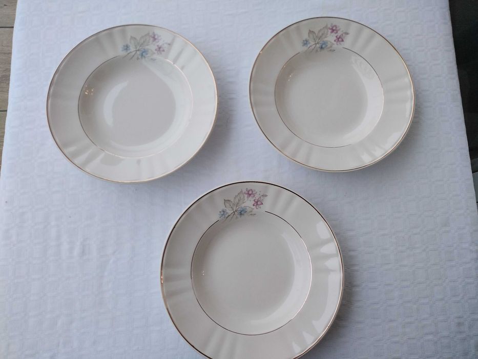3 Pratos de Sopa Sacavém
