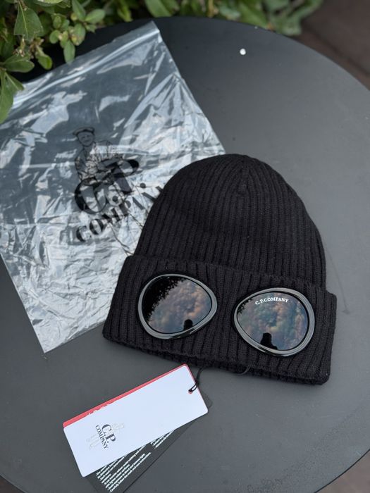 Шапка C.P. Company мужская черная Сп Компани зимняя черная Сипи чорна