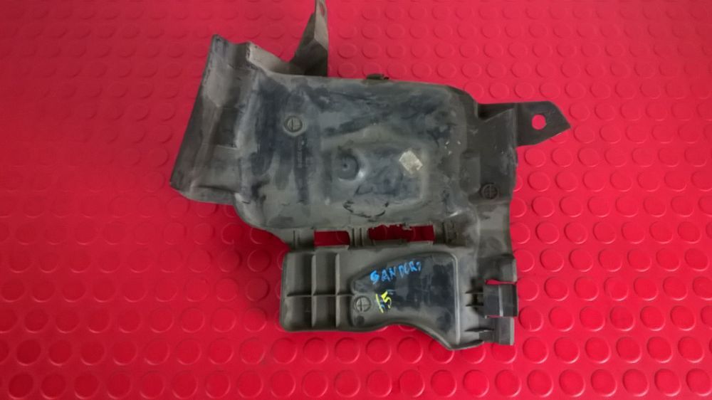 Plástico Proteção Cava de Roda Direita [Dacia Sandero II]