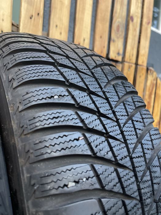 Шини 205/55 r16 Bridgestone