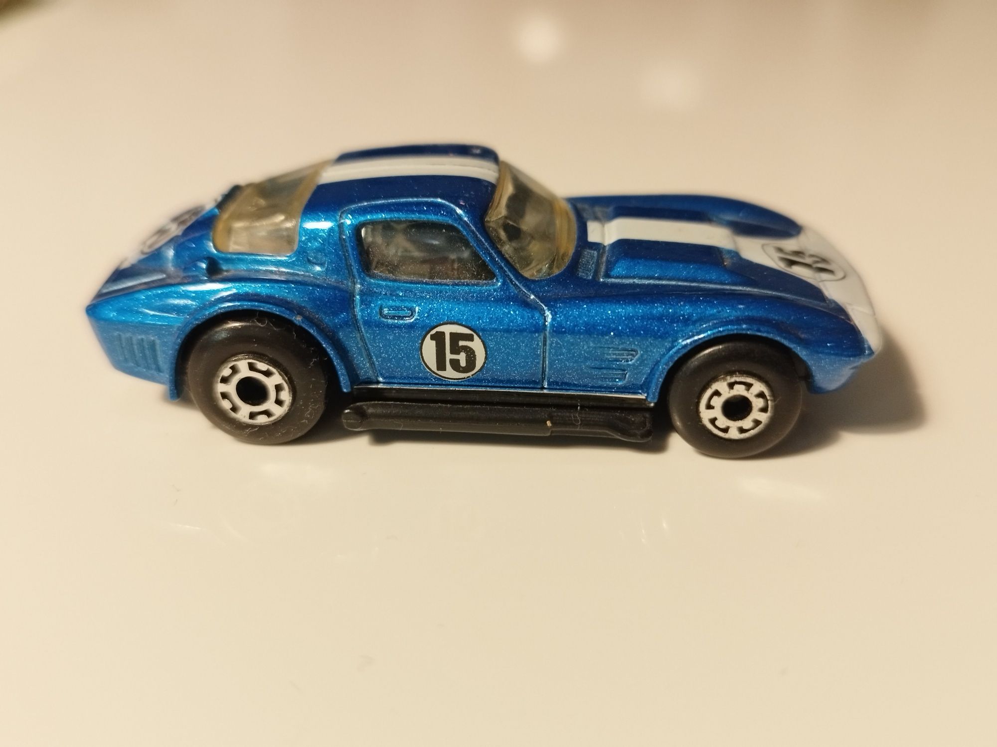 Matchbox Corvette blue Siku HW