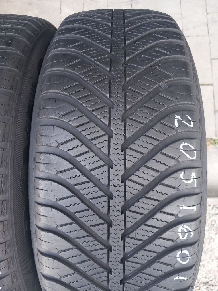 2x Opony Używane Całoroczne 205/60R16 Goodyear
