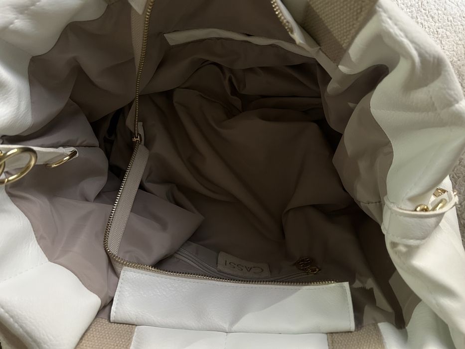 Biała skórzana włoska torebka shopper Cassi