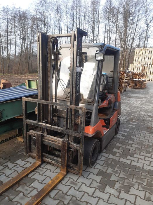 wózek widłowy Toyota elektryczny 2.5 tony