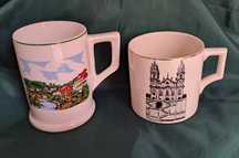 2 canecas porcelana antiga