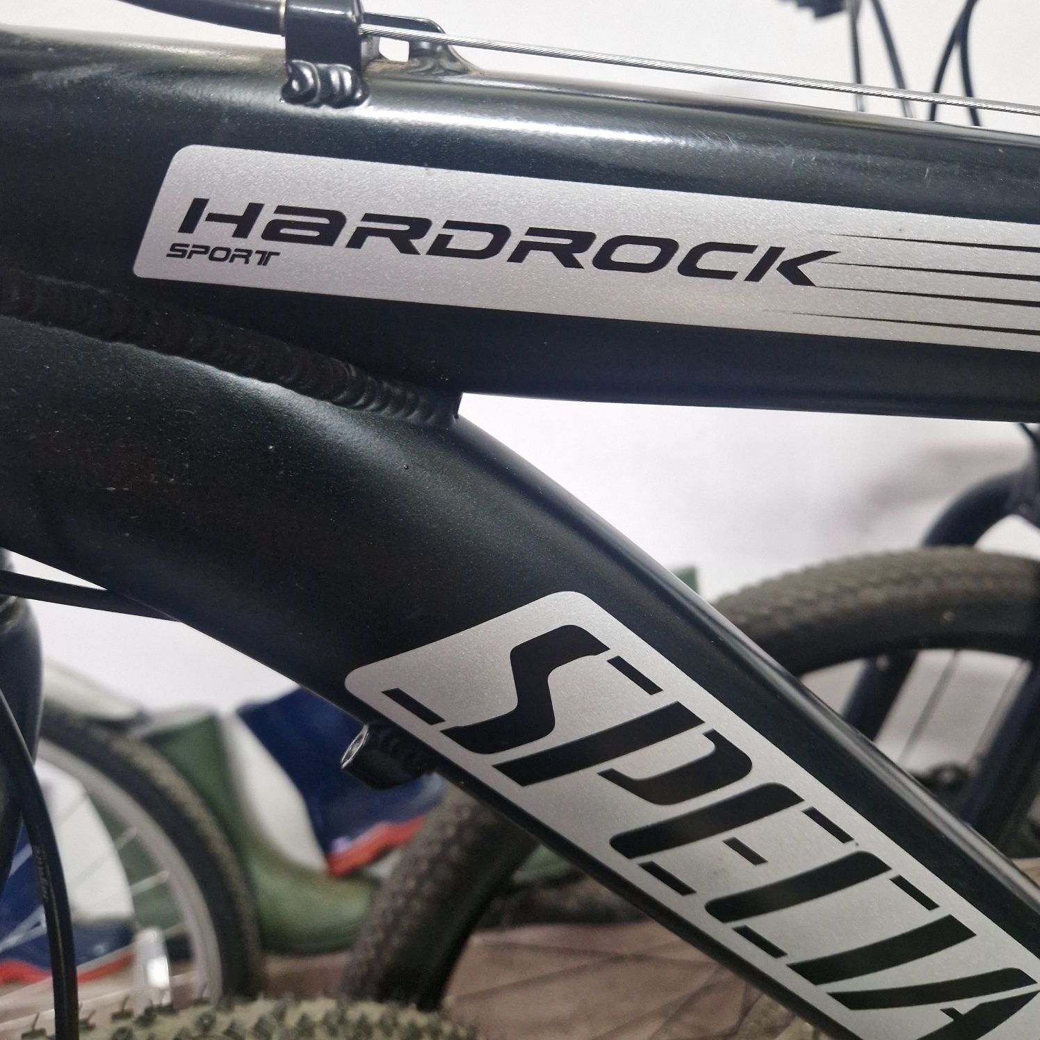 Rower specialized hardrock sport