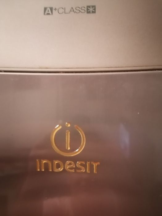 Lodówka zamrażalka Indesit Uszkodzona