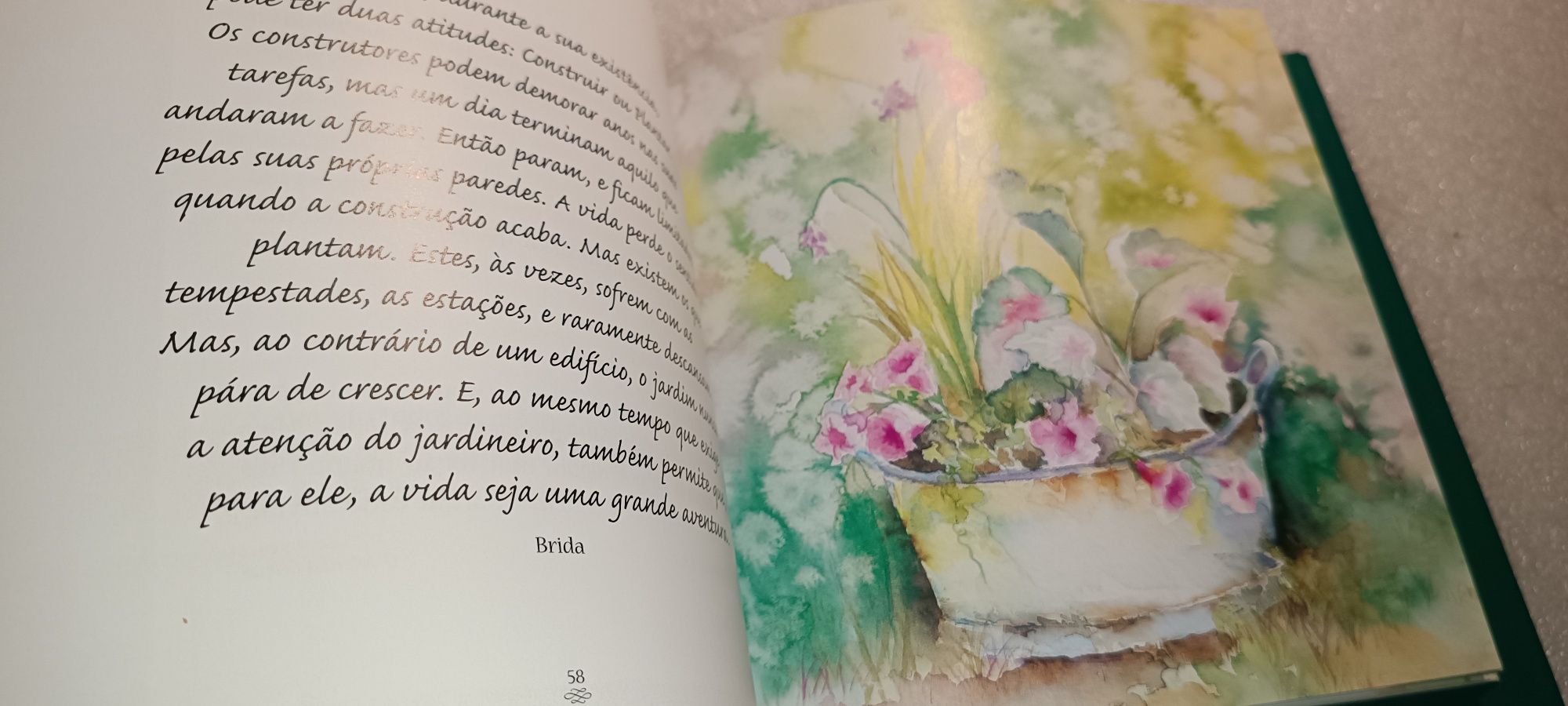Livro Palavras Essenciais de Paulo Coelho - 1ª Edição