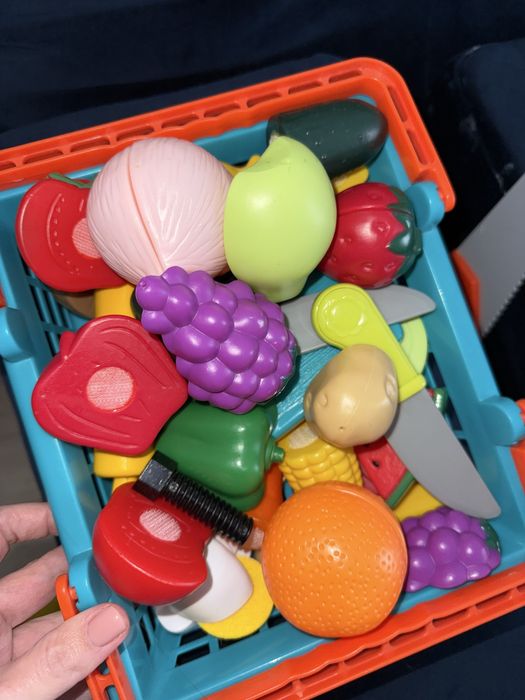 Продам іграшку фрукти