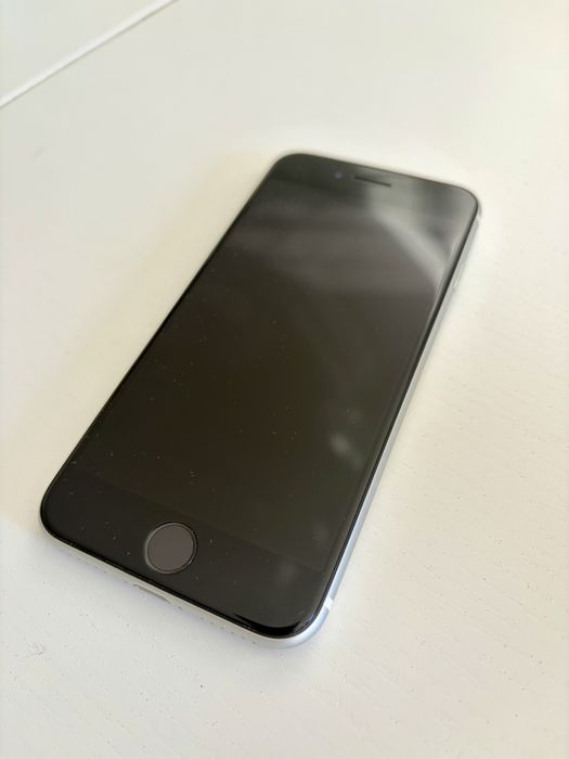 iPhone SE (2.Geracão) + JBL earpods Wave Beam bluetooth