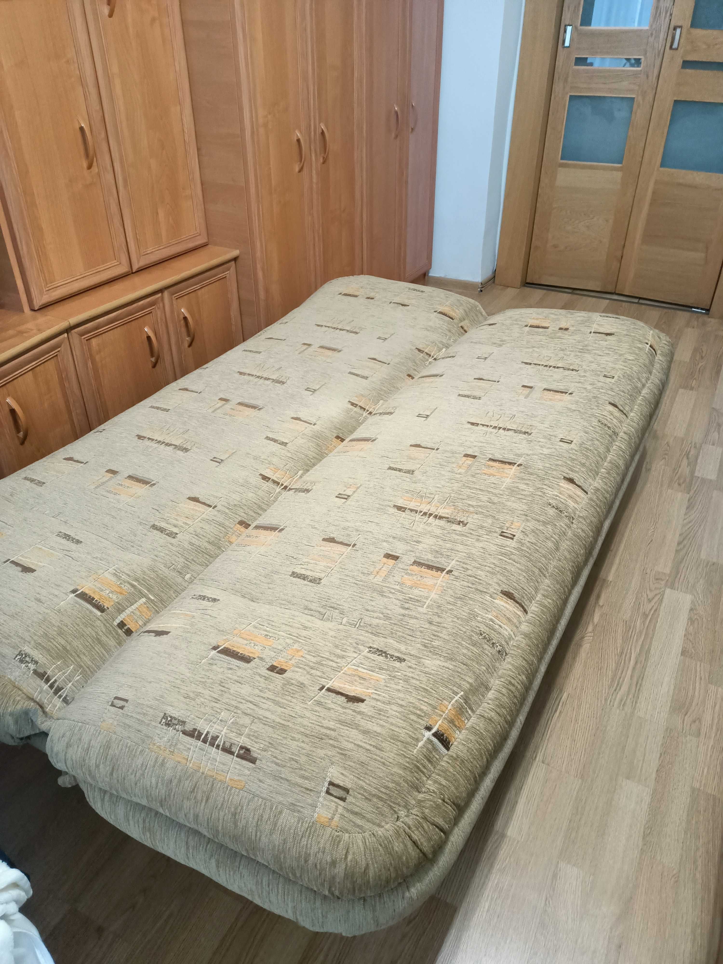 Kanapa, sofa rozkładana z pojemnikiem na pościel
