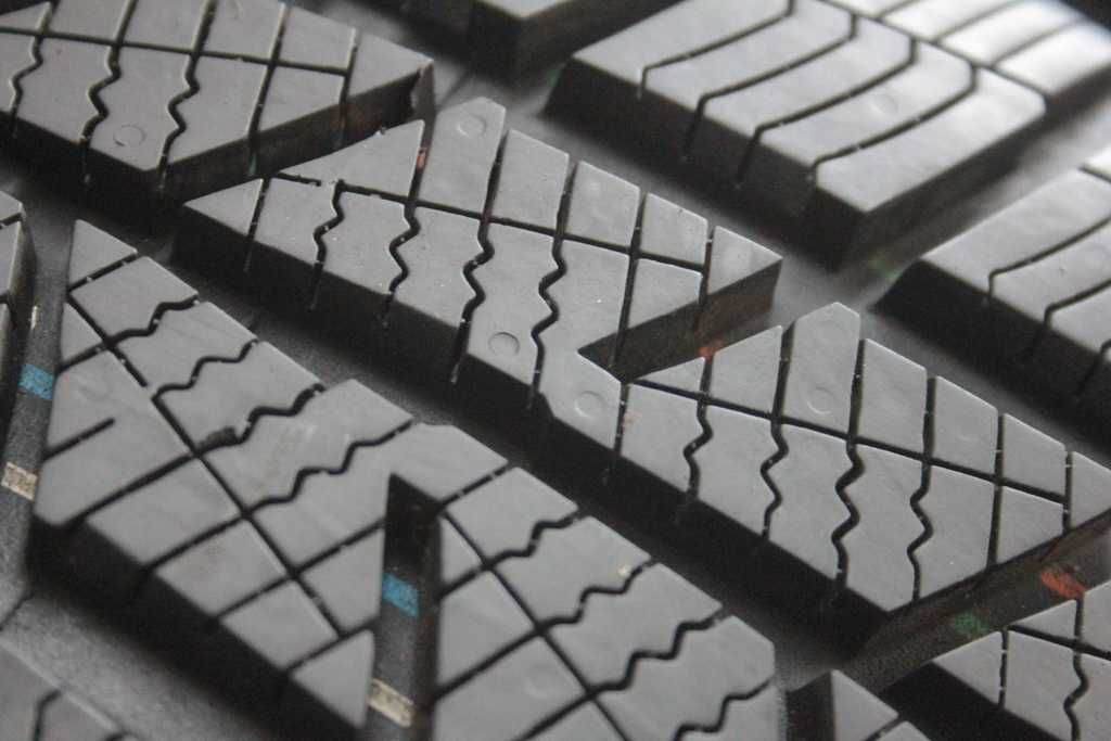 215/60/16 Barum Polaris 5 215/60 R16 99H XL 2x8mm