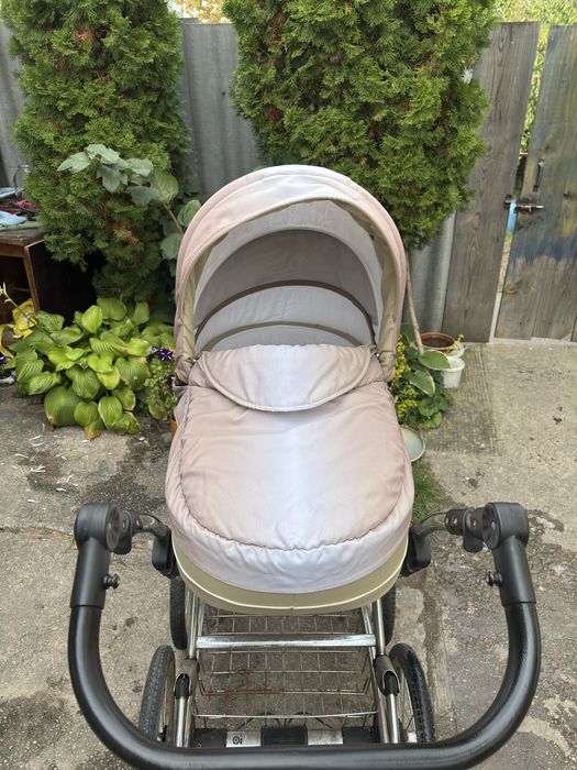Продам коляску в хорошем сострямии