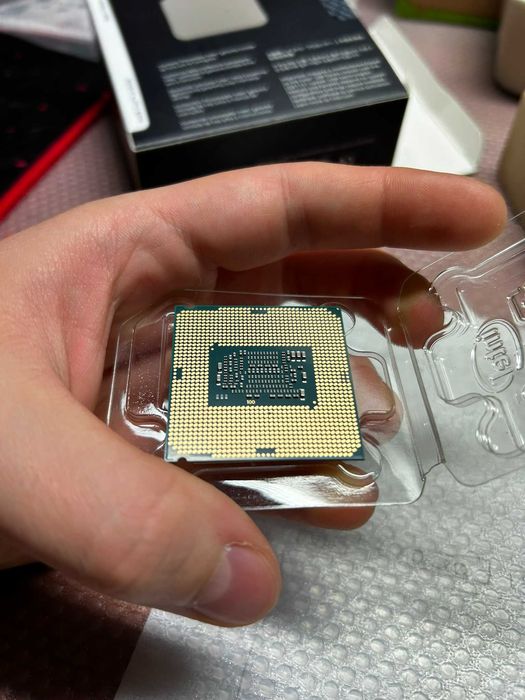 Procesor Intel Core i3-8350K, 4GHz, 8 MB, BOX  + Chłodzenie