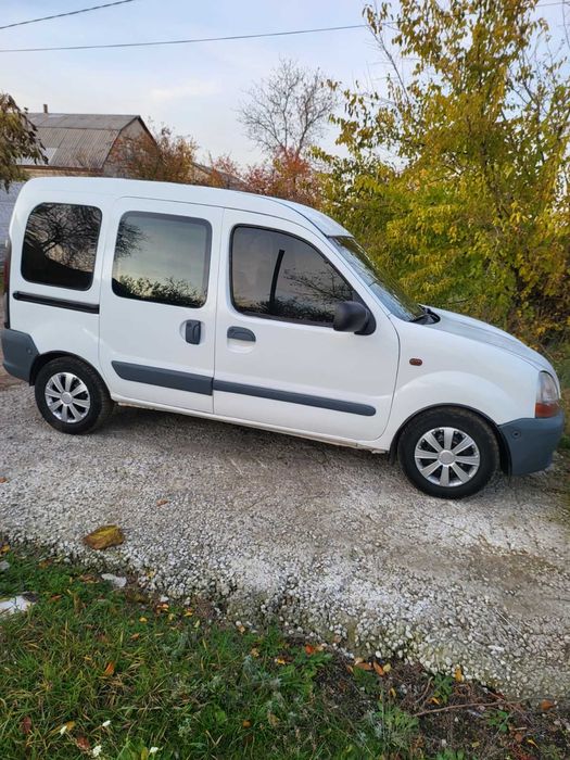 Сімейний або для роботи автомобіль