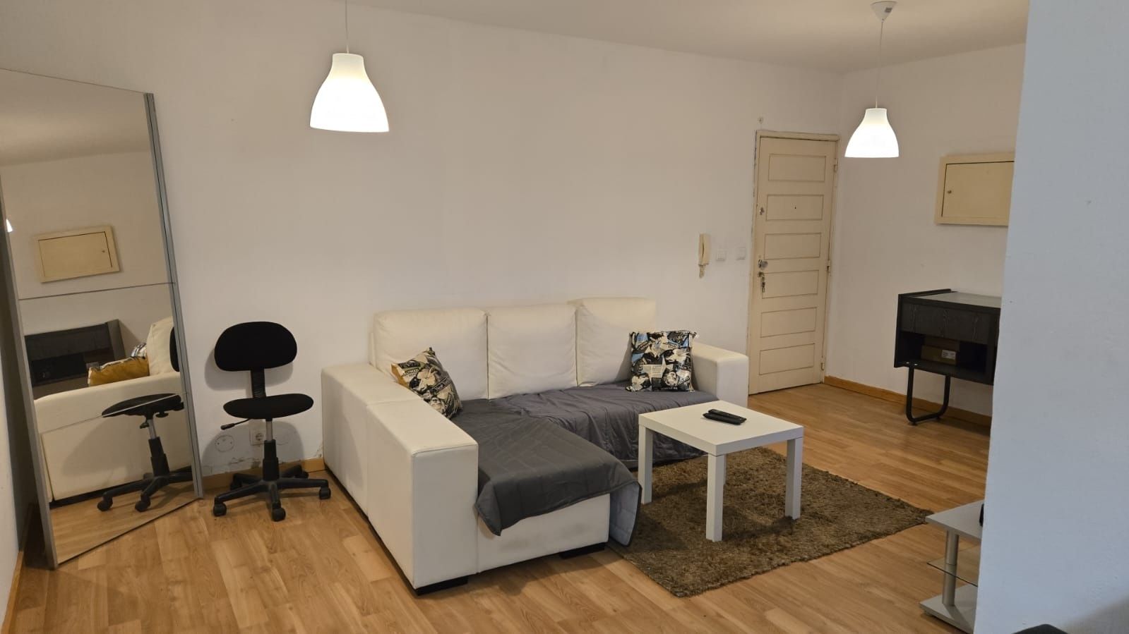 Quarto junto ao Arrábida shopping