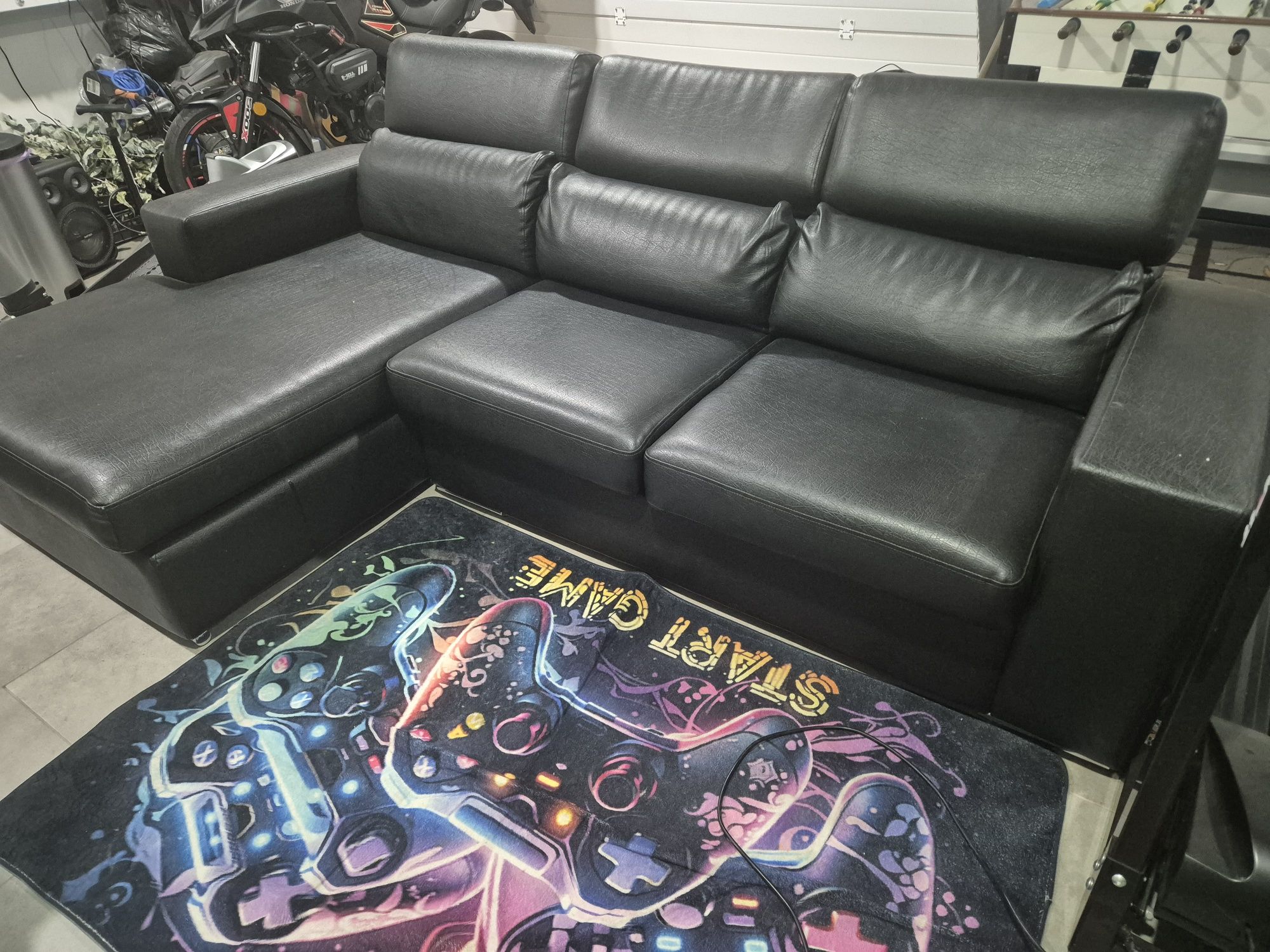 Sofá com chaise longue