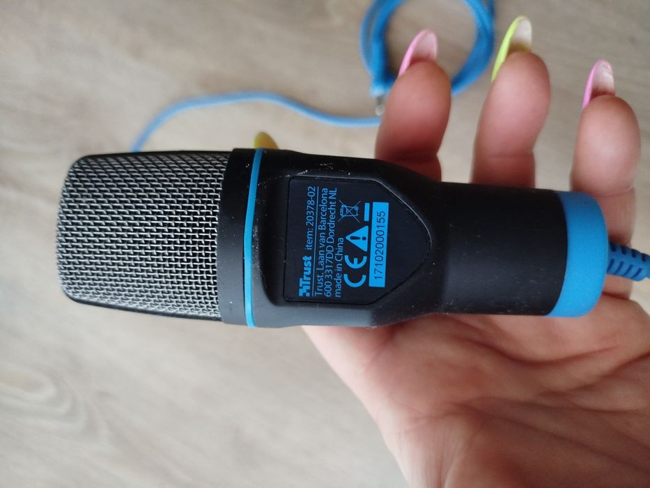 Trust mikrofon + statyw