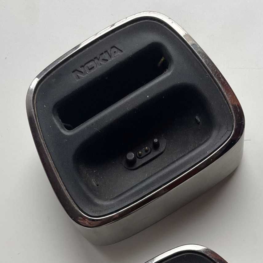 Ładowarka biurkowa, stacja dokująca Nokia DT-8 (Nokia 8800)