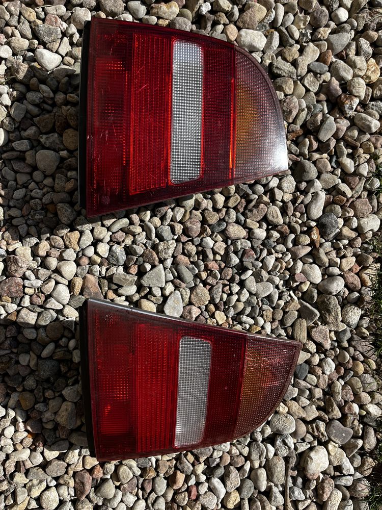 Lampy tył Octavia I Hatchback