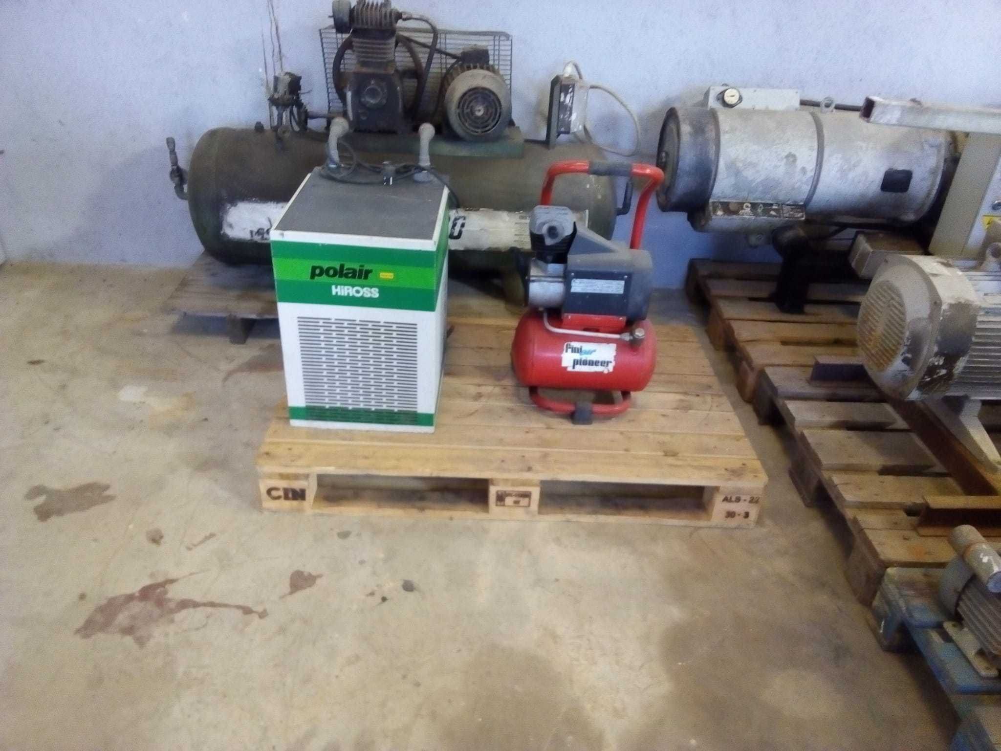 Compressor marca Einhell  500 L pouco uso