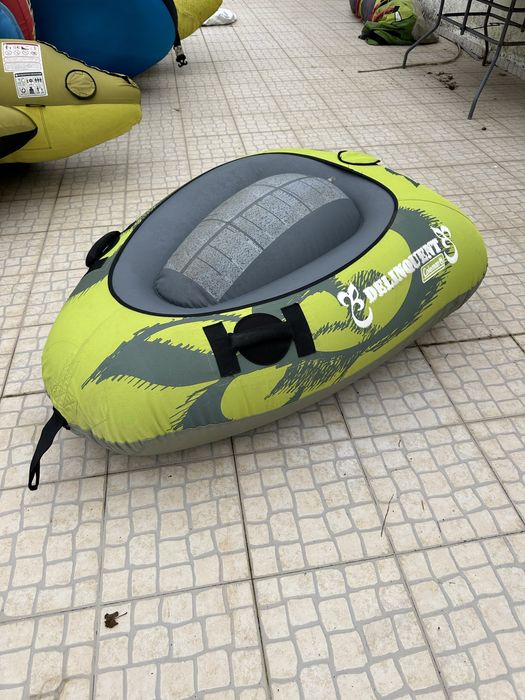 Vendo boia pequena para 1 pessoa