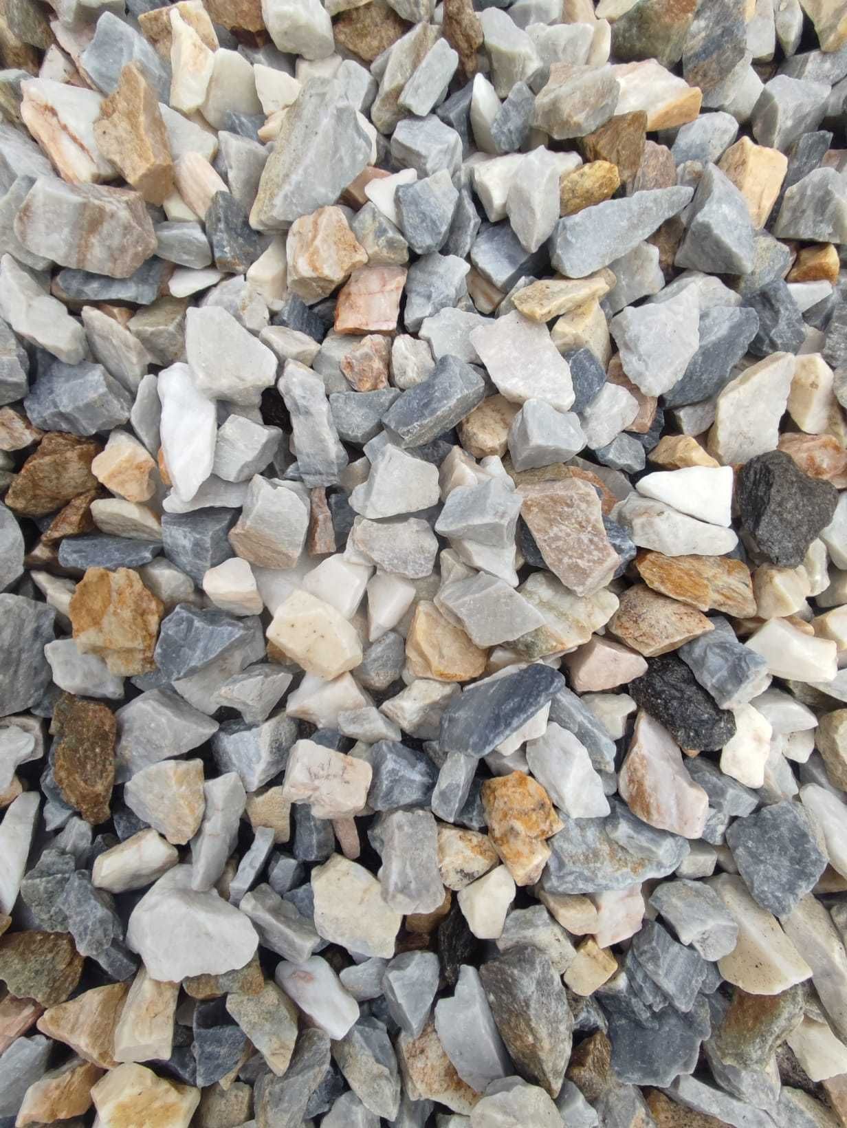 Kamienne płyty ścieżkowe grys ozdobny kamień