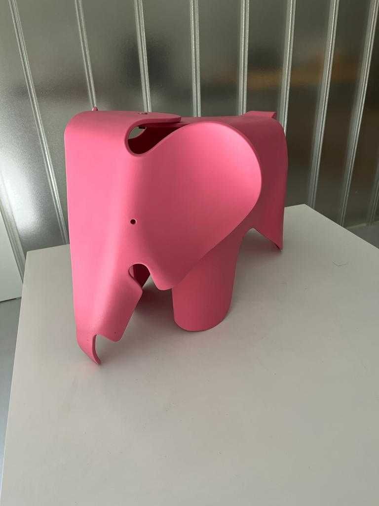 Elefante - Charles & Ray Eames