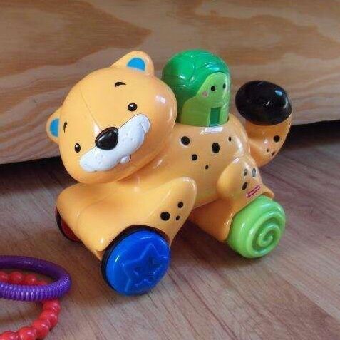 Kot fisher price z napędem