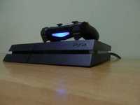 Консоль Sony PlayStation 4+Игра (Гонки). Приставка PS4 Плейстейшн 4
