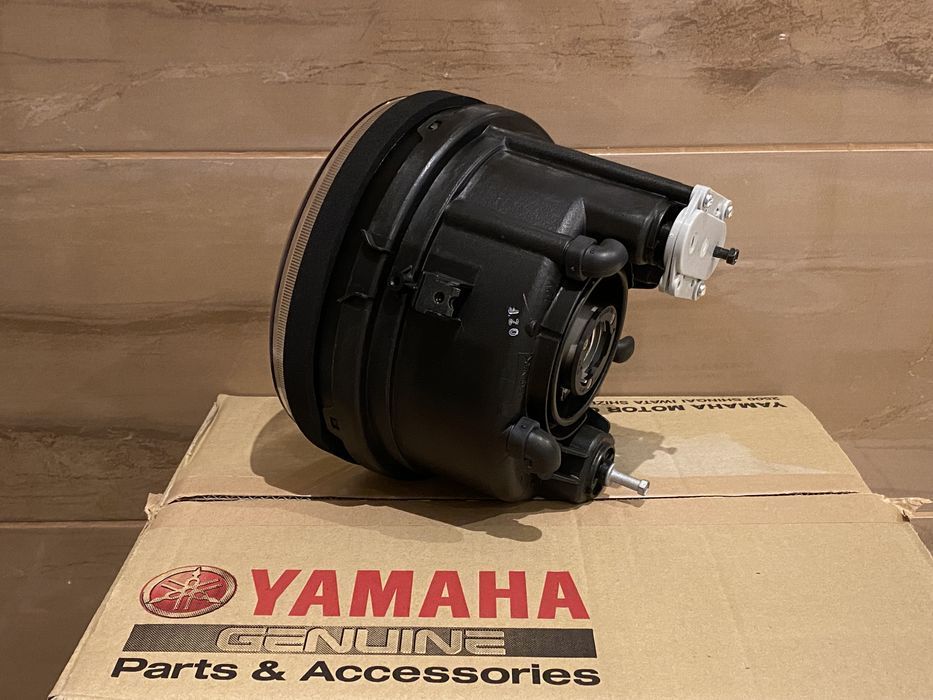 Yamaha stratoliner lampa