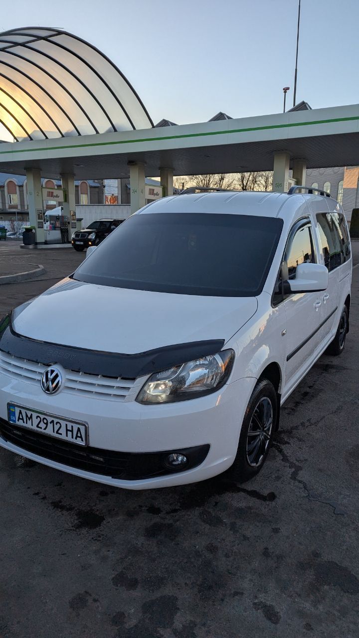 Volkswagen caddy 2012