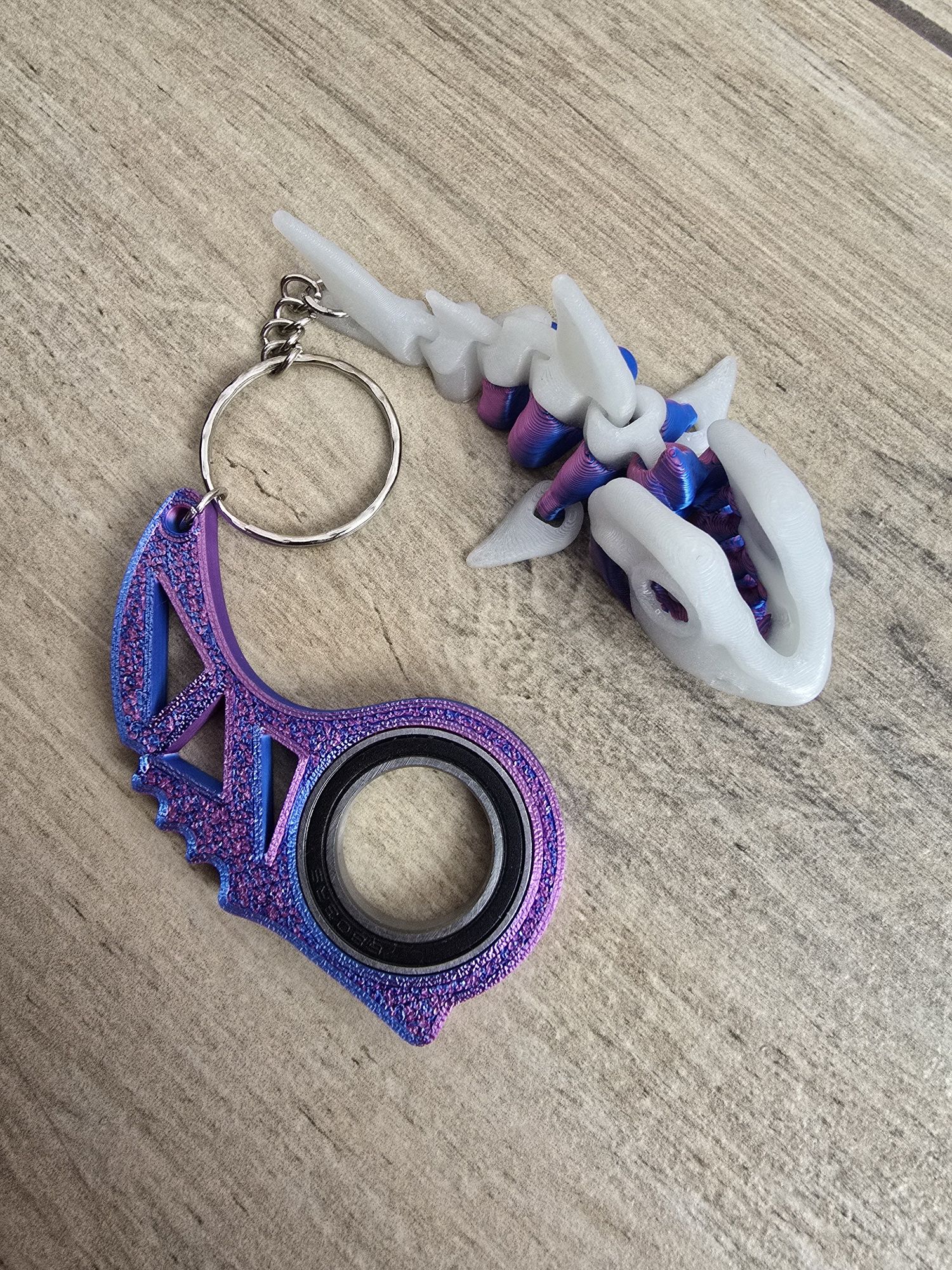 Breloczek Skieleton Shark + KeySpinner - Brelok Druk3d fidget Keychain